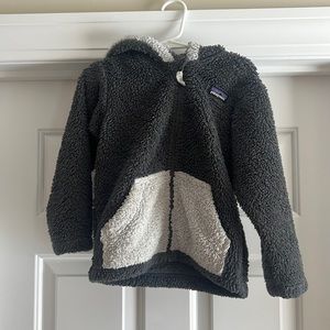 Patagonia fuzzy fleece, zip up jacket play condition